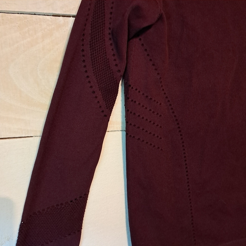 Fabletics Red Burgundy Maroon Delta Seamless Laser Cut Long Sleeve Zip Up Medium - Picture 6 of 9